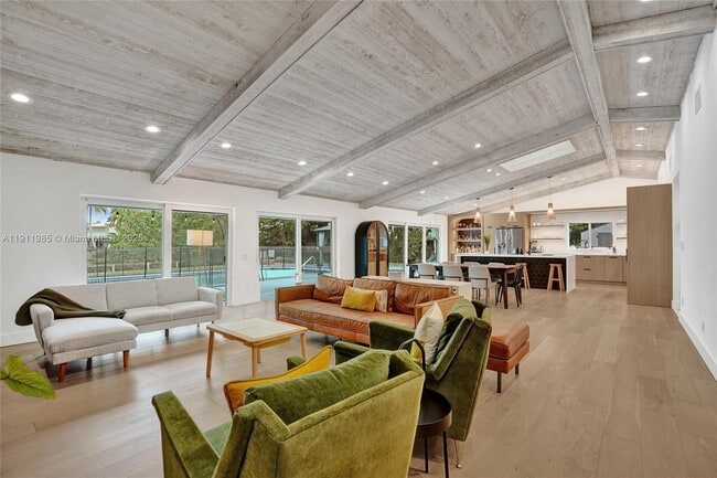 Building Photo - 1020 Bayberry Point Dr