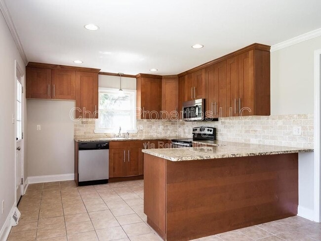 Building Photo - 6827 Woodstream Dr