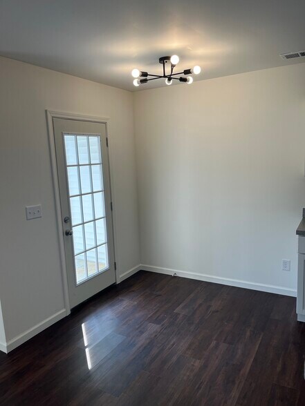 Building Photo - 6855 Augusta Dr