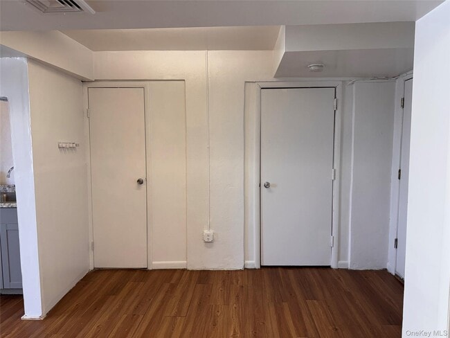 Building Photo - 175 Main St