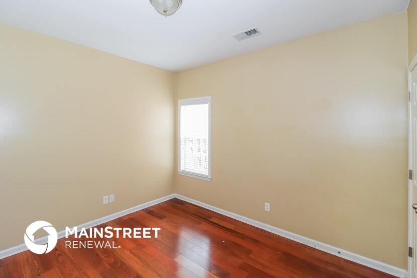 Building Photo - 8423 Shady Elm Dr