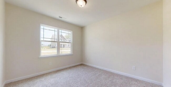 Building Photo - NEW LISTING!!!!!