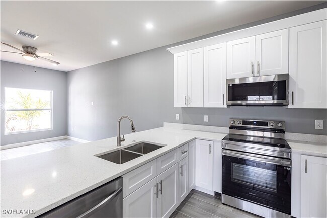 Building Photo - 4723 30th St SW