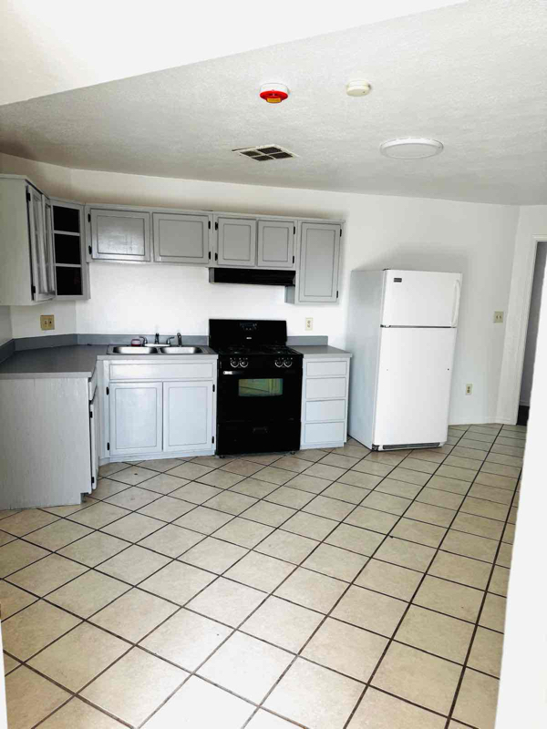 Building Photo - 1141 Ranger St