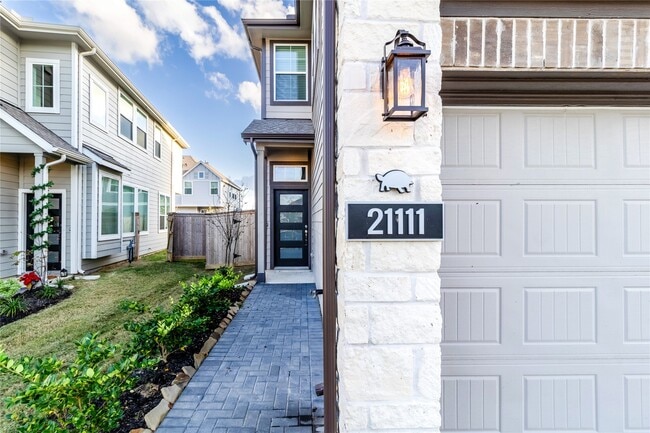 Building Photo - 21111 Rio San Jose Ct