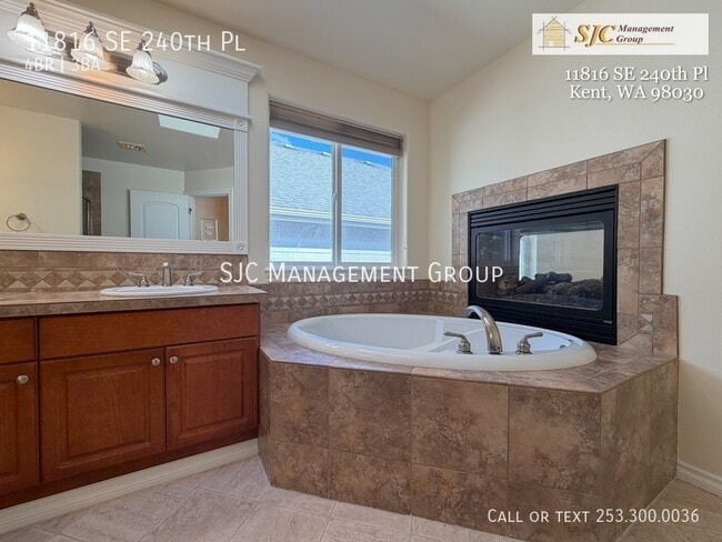 Building Photo - 11816 SE 240th Pl