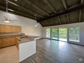 Building Photo - Upgraded 3 bedroom/2 bath townhome at Yach...
