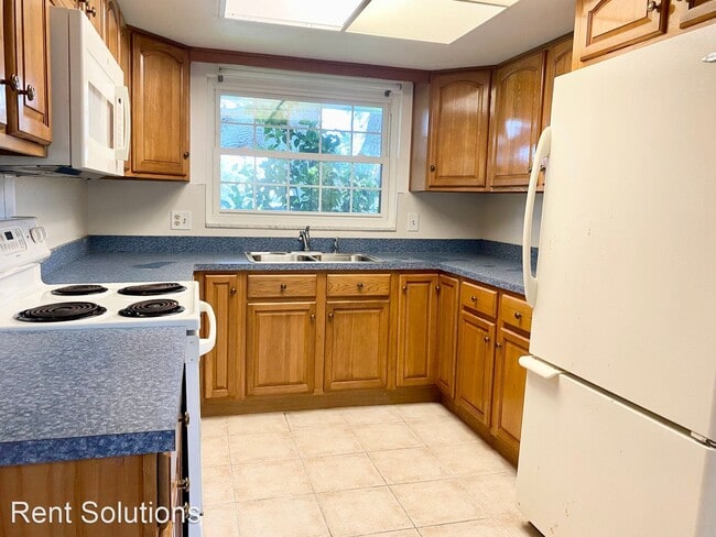 Building Photo - 2 br, 1 bath House - 2419 Harn Blvd