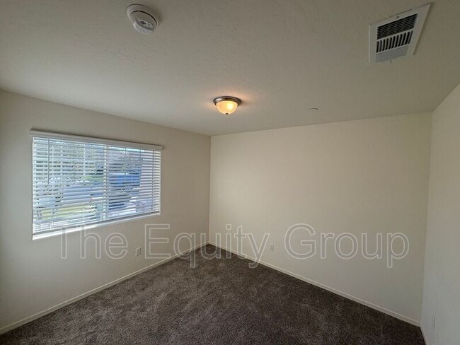 Building Photo - 2134 E Delta Ct