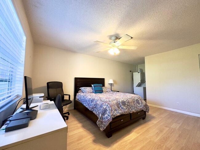 Building Photo - Palm Greens