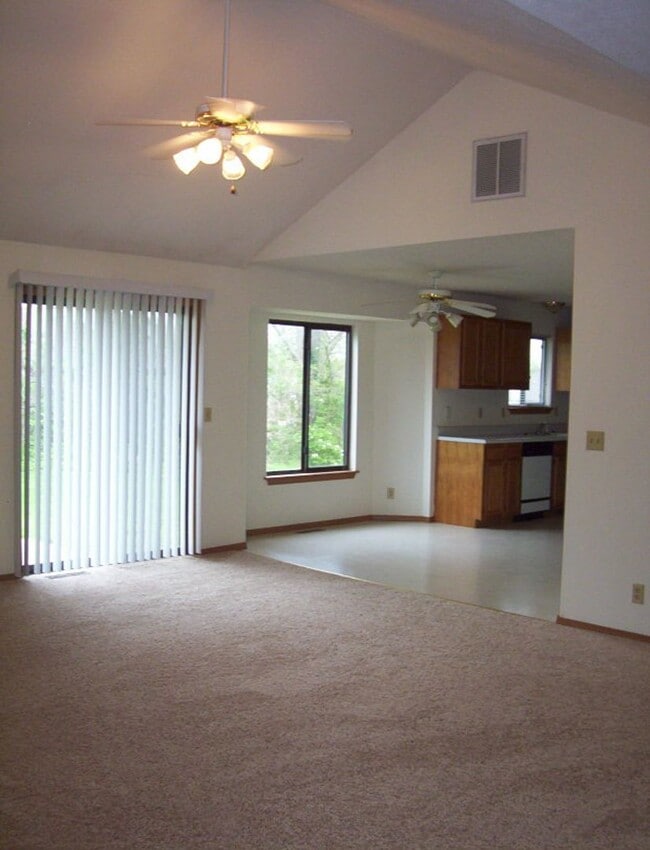 Building Photo - 3094 S Overhill Ct