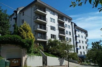 Building Photo - 1 bedroom in Seattle WA 98105