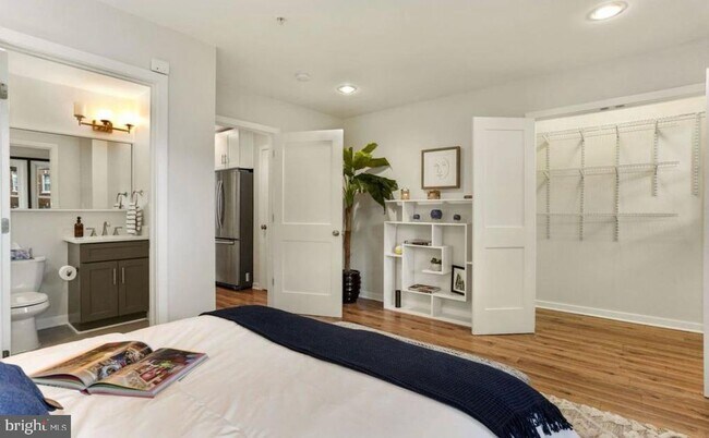 Building Photo - 5410 3rd St NW