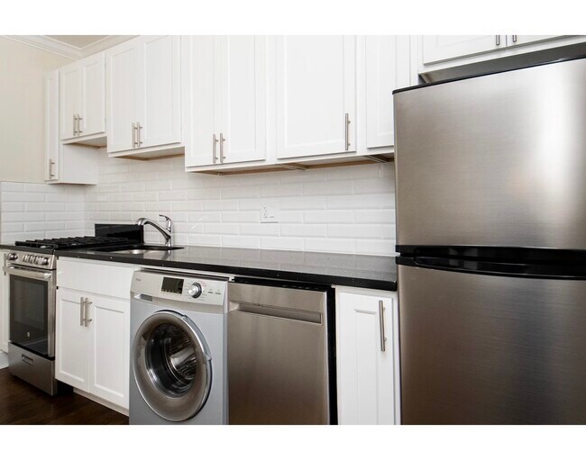 Building Photo - 918 Green Bay Rd