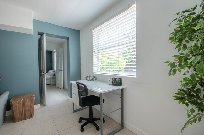 Building Photo - 239 NW 32nd St