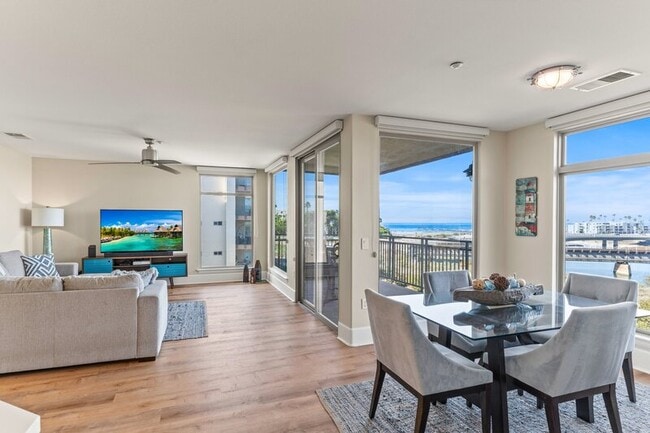 Building Photo - 1019 Costa Pacifica Way