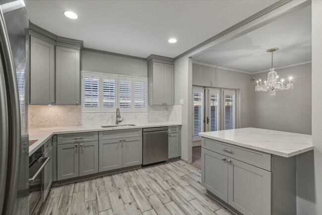 Building Photo - 11711 Memorial Dr