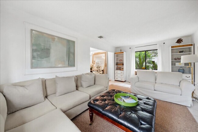 Building Photo - 171 Salmon Dr NE