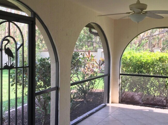 Building Photo - 27911 Hacienda E Blvd