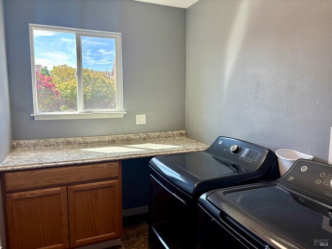 Building Photo - 3474 Quail Ct