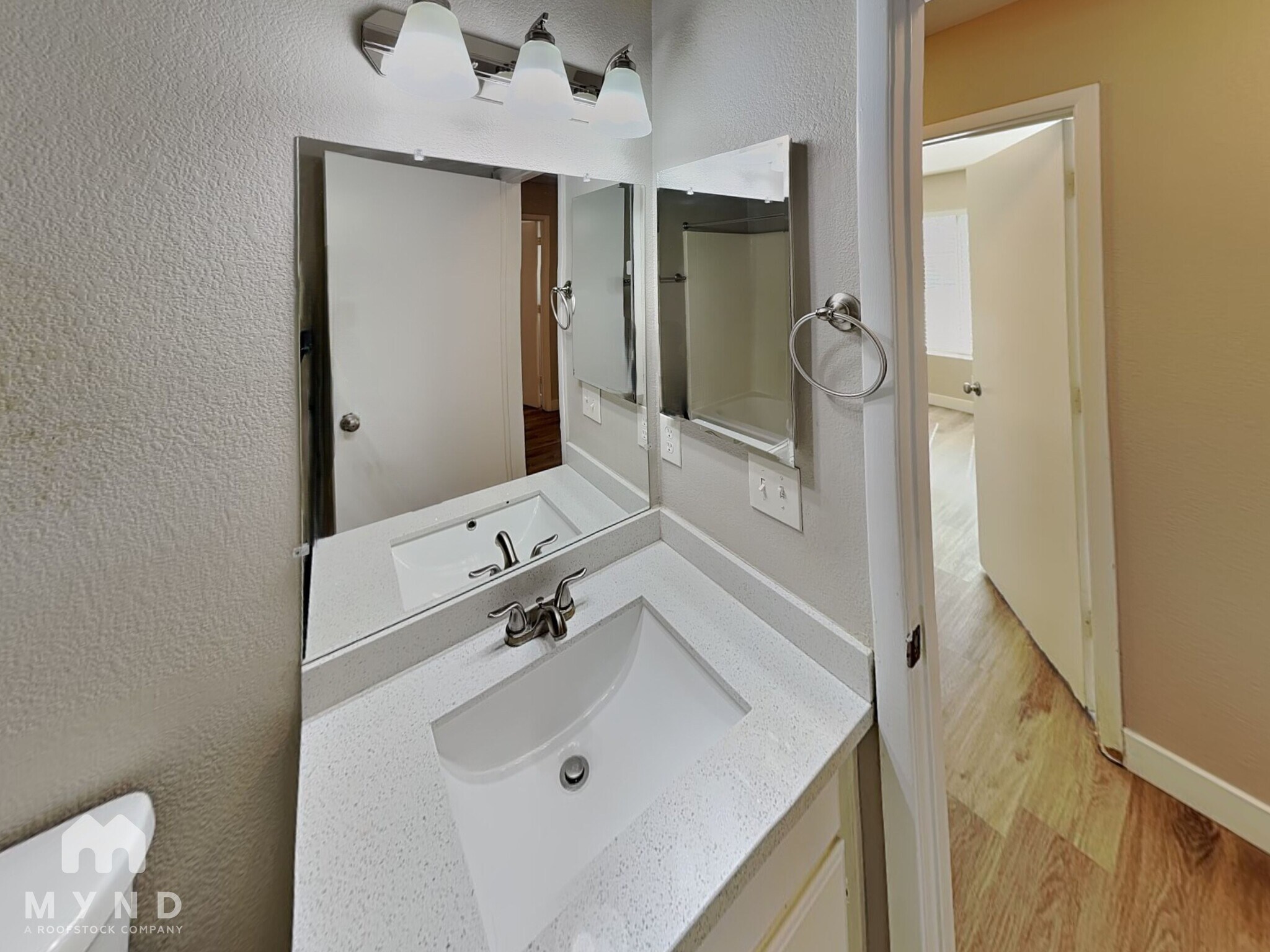 Building Photo - 2704 Exulted Valley Ave