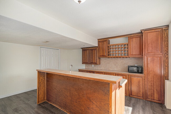 Building Photo - 11884 Swansea Dr