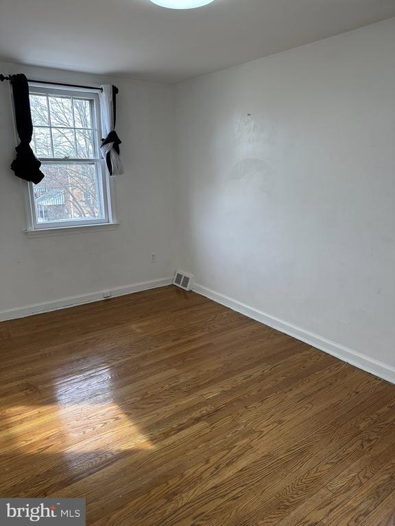 Building Photo - 1215 Englewood St