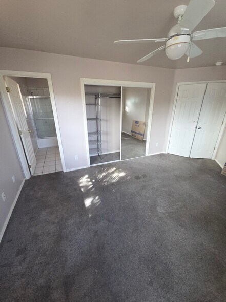 Building Photo - 10228 Belnap Pl