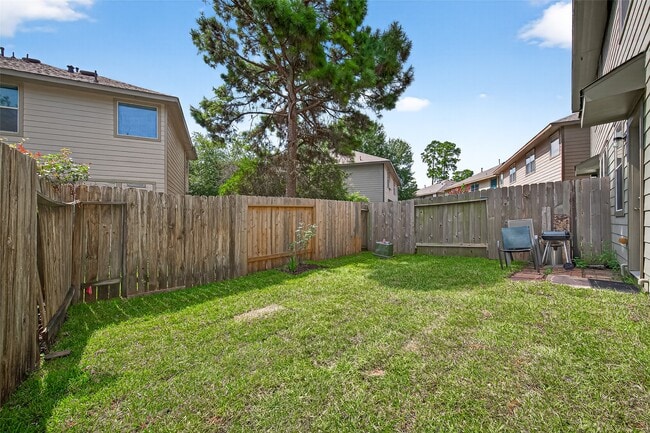 Building Photo - 110 N Burberry Park Cir
