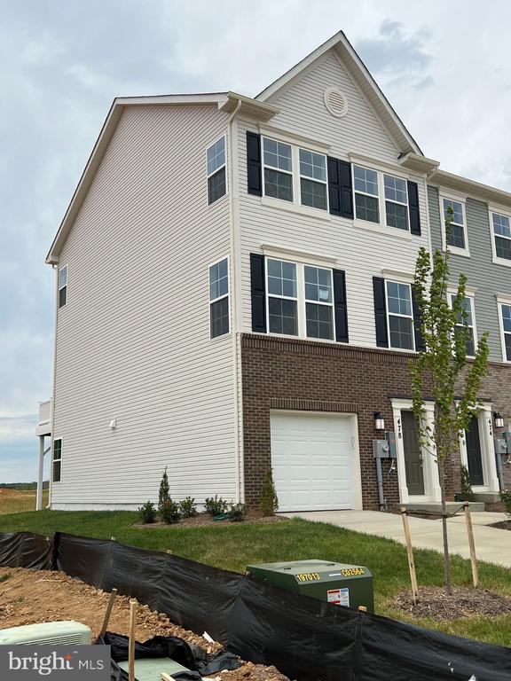 Building Photo - 478 Seeback Dr