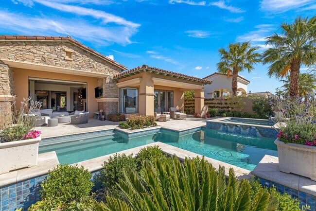 Building Photo - 75741 Via Stia