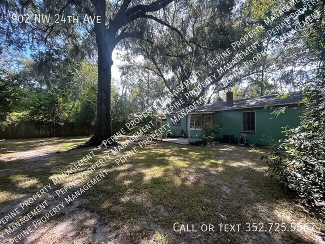 Building Photo - 902 NW 24th Ave