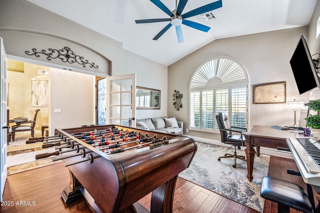 Building Photo - 1817 E Willow Tree Ct