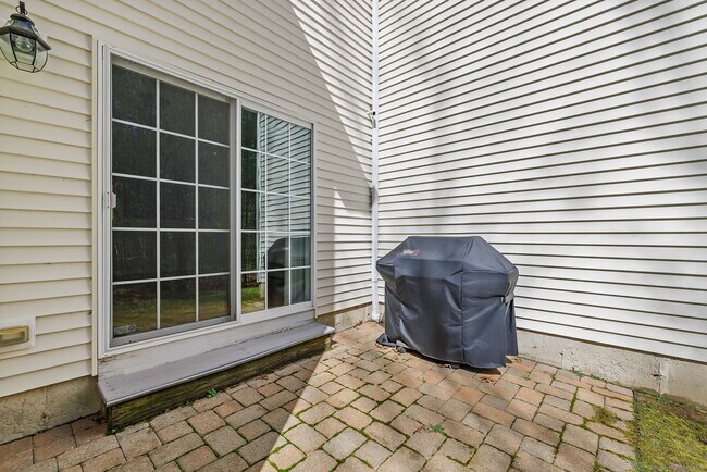 Building Photo - 38 Brighton Park Way