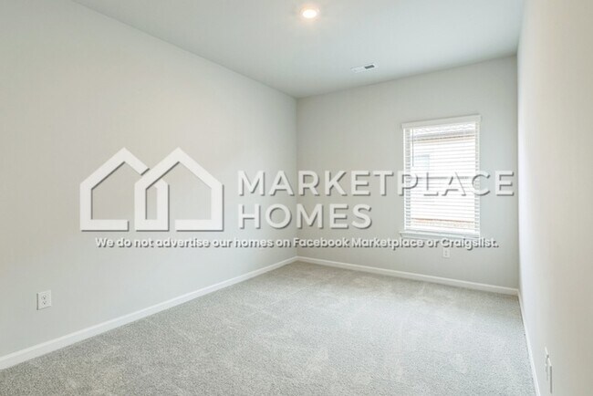 Building Photo - 315 McHenry Dr