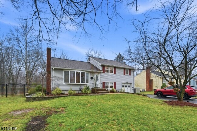 Building Photo - 30 Arden Rd