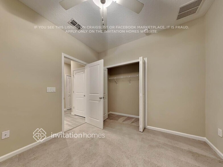 Building Photo - 9920 Lemon Grass Ln