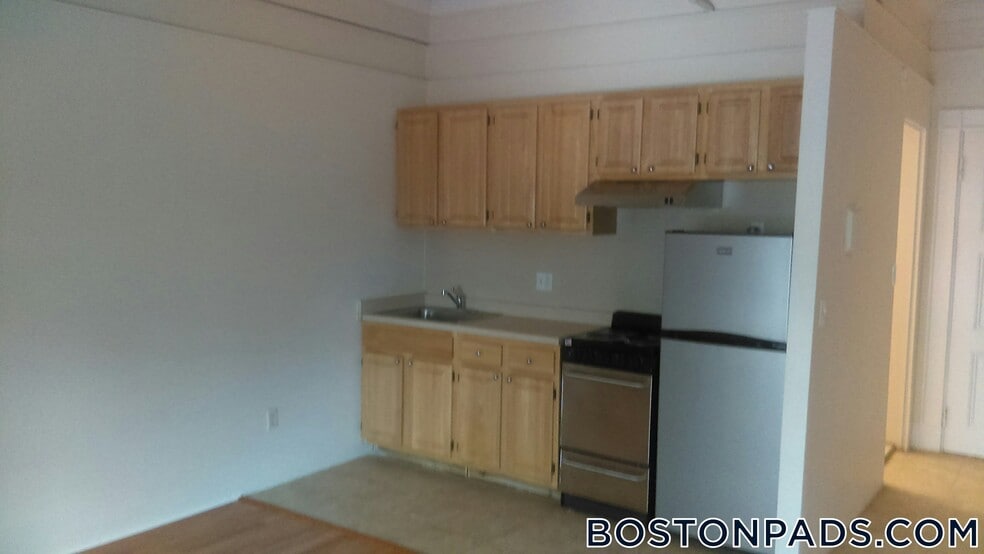 Building Photo - 62 Boylston St