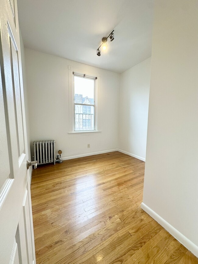Building Photo - 33-12 28th St