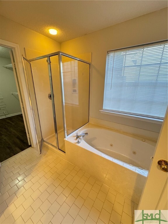 Building Photo - 144 Village Lake Dr