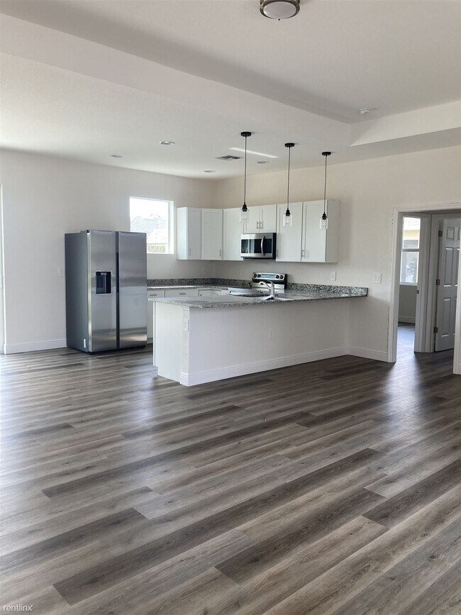 Building Photo - 3 br, 2 bath House - 2224 Mincey Terrace
