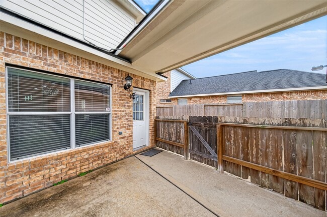 Building Photo - 13310 Larkhill Gardens Ln