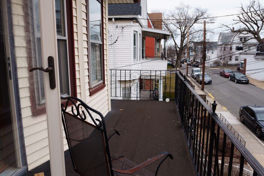 Building Photo - 11 Bowdoin St