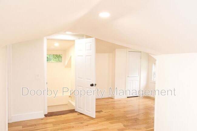 Building Photo - 814 N Germantown Rd