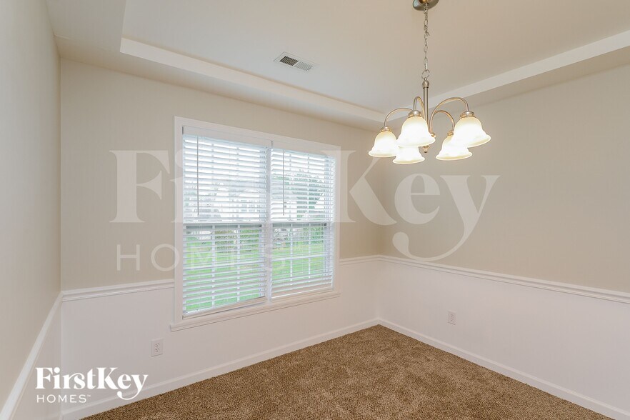 Building Photo - 5121 Brahman Trail