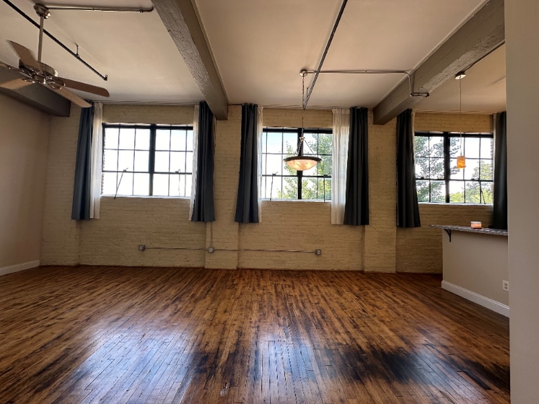Building Photo - 109 N Hayne St