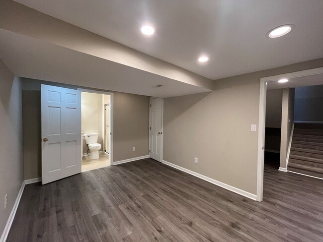 Building Photo - Beautiful Home in Scioto Reserve!