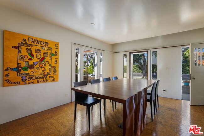 Building Photo - 615 Woodlawn Ave