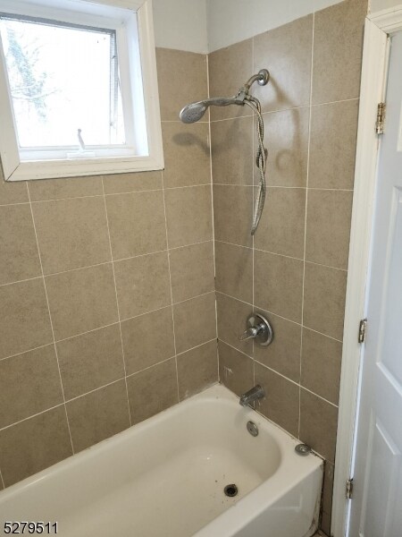 Building Photo - 556 Scotland Rd