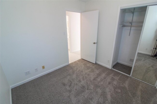 Building Photo - 11705 Cherokee St